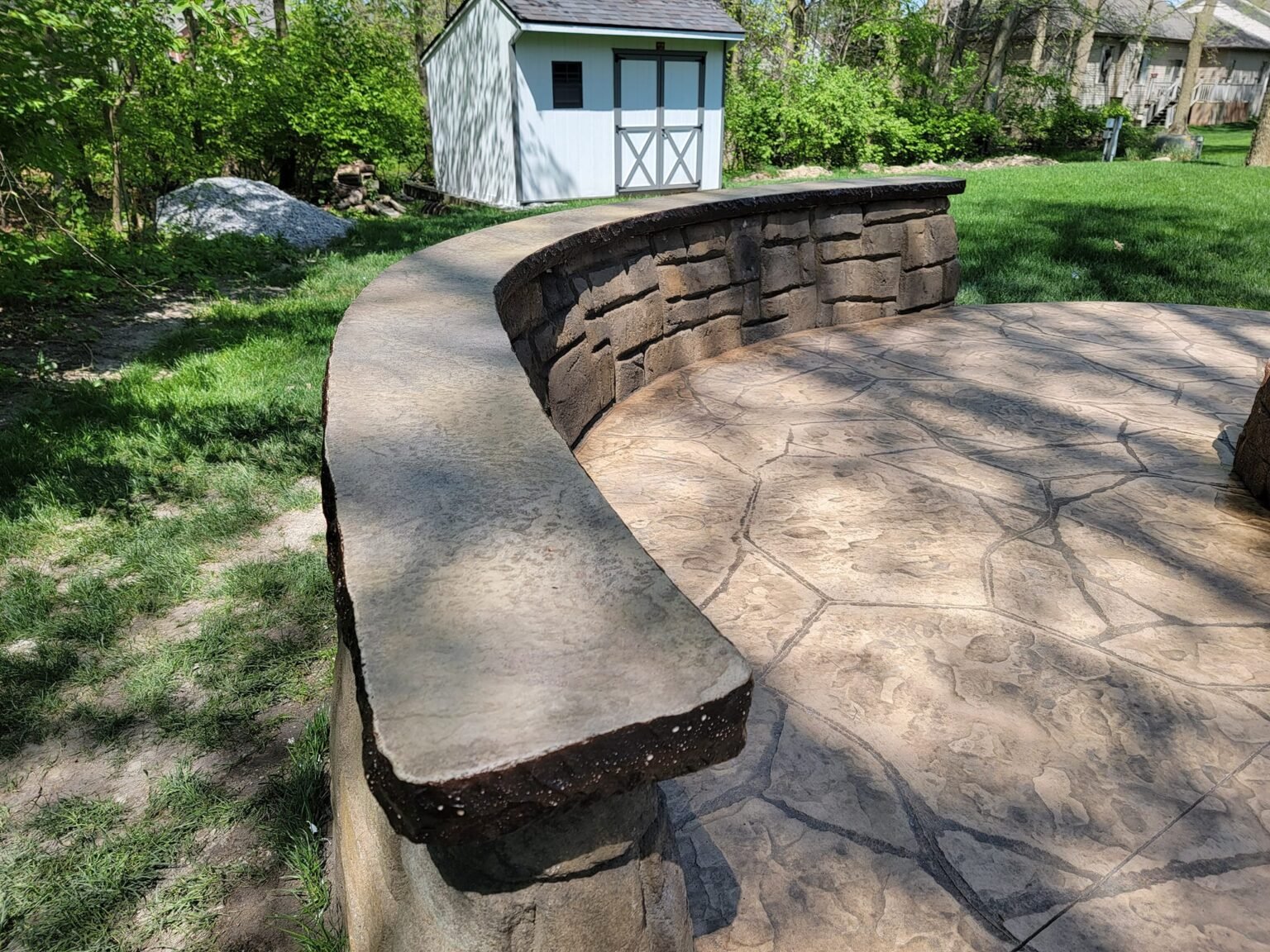 retaining wall on a patio. Retaining walls in Bryan. Retaining walls in Albion